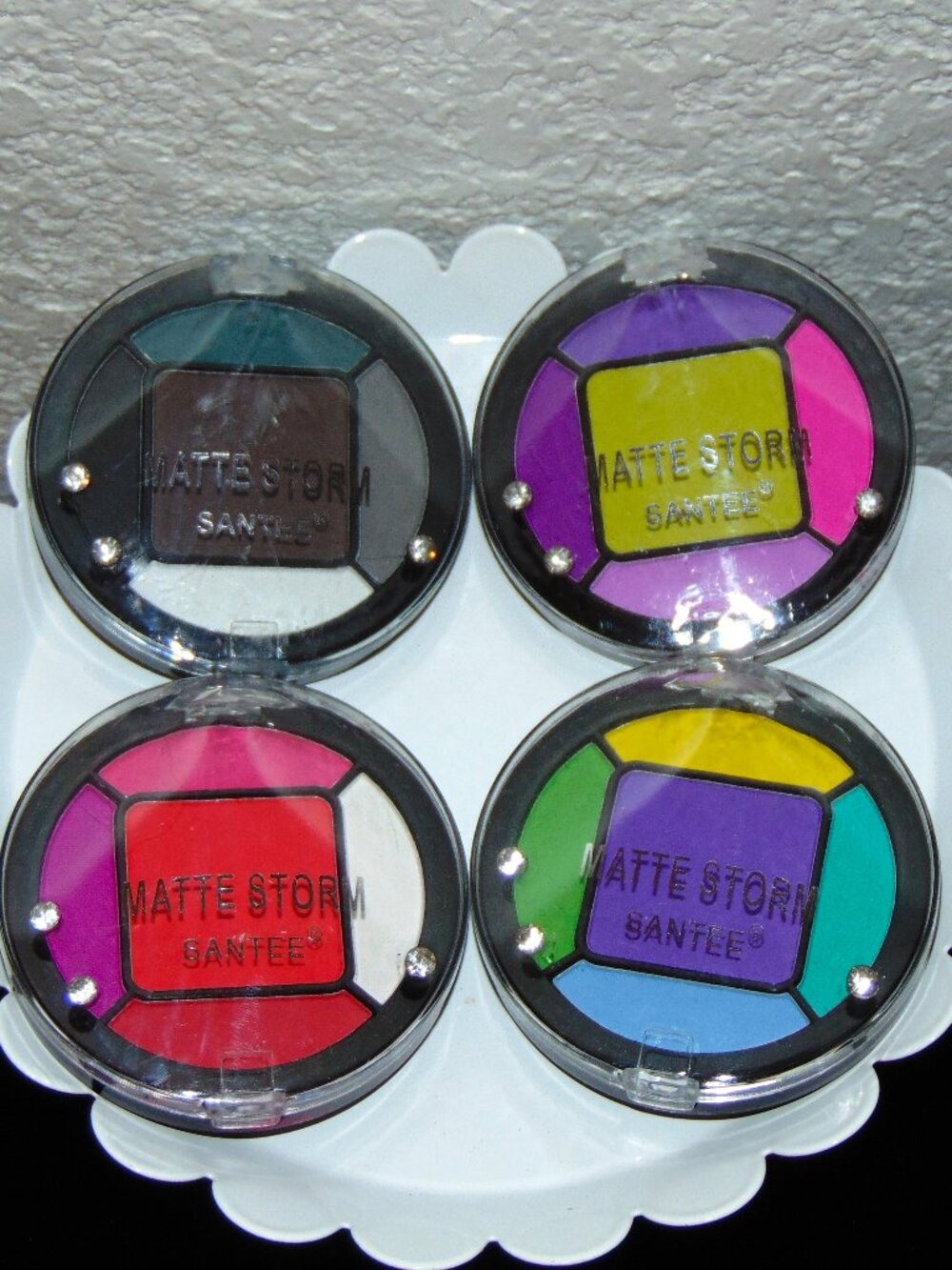 Santee Matte Storm Multi Color Eyeshadow - set of 4